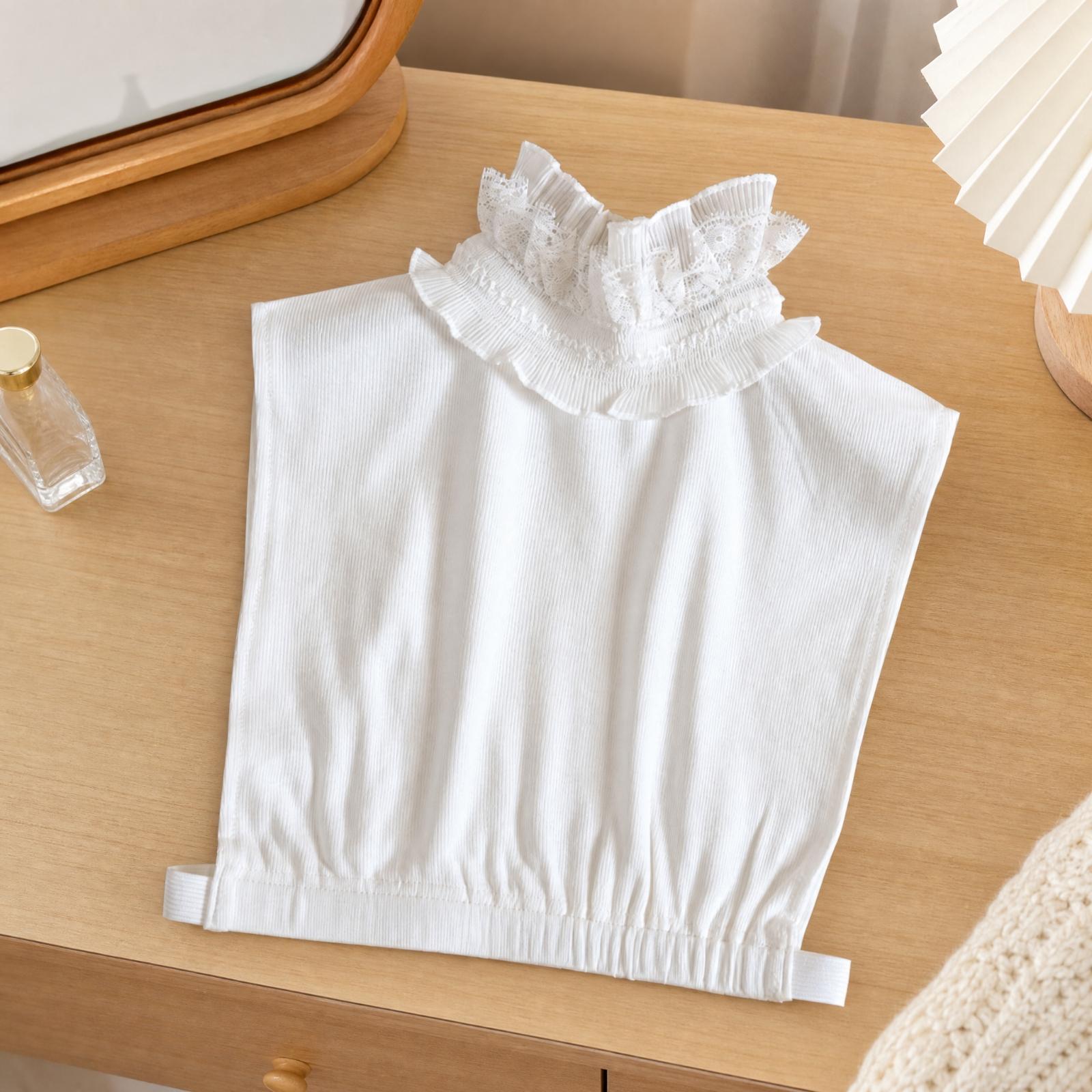 Tops - Damen-Strickkragen im Rollkragen-Stil, Nylon-Rippstrick, seitlicher Riemen